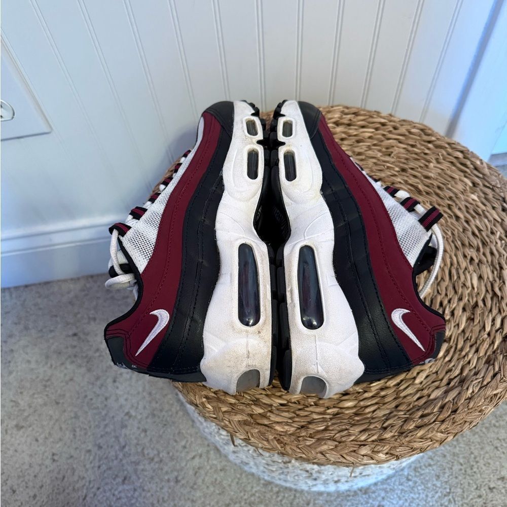 Nike Air Max 95 Recraft GS "White Dark Beetroot"  Kids Size 5Y. Great Condition! - Picture 6 of 9